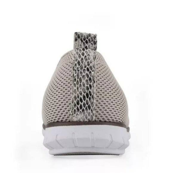 White Mountain Belief Slip-on Sneakers - Picture 6 of 8